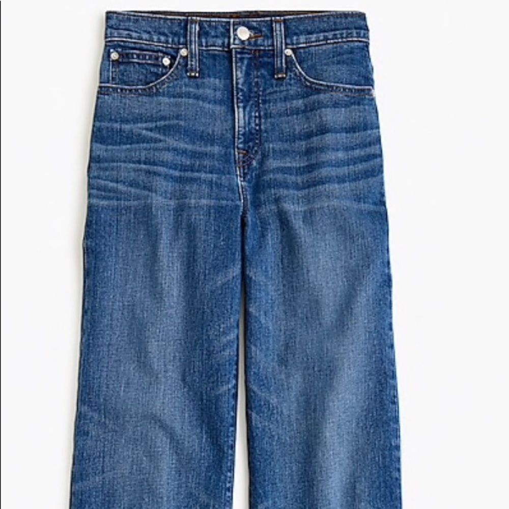 Wide-leg cropped jean with chewed hems SIZE 24